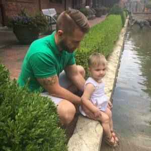 Meet your Posher, Crystal